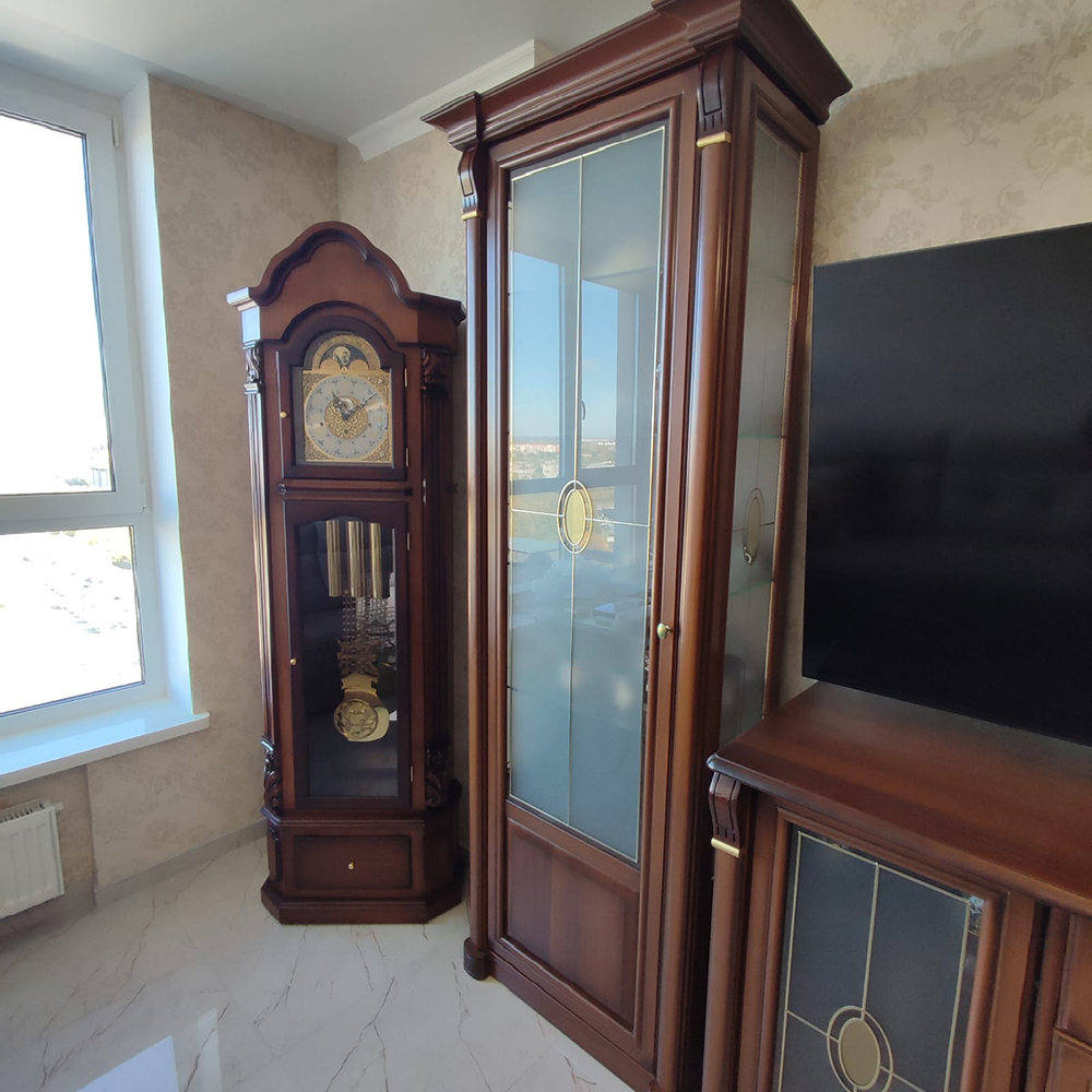 Напольные часы ColumbusCR2090-1161z1 в интерьере заказчика3.jpg